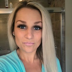 Meet your Posher, Elena